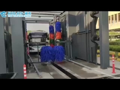 Kolon 6 fırçaları yıkama makinelerinden geçiyor. Yüksek basınç.