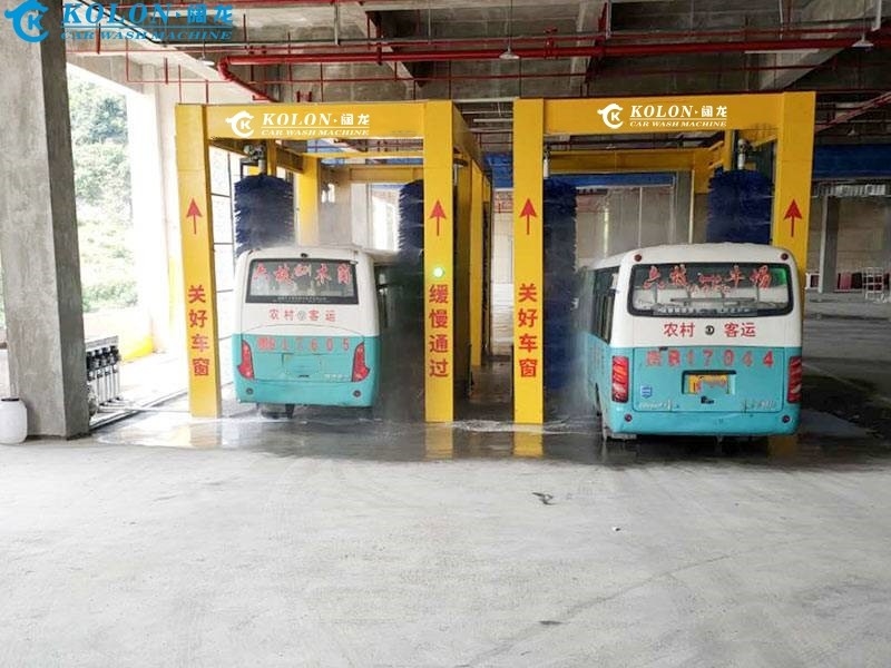 KOLON Su Basıncı Hızlı ve Etkili Temizlik için Otomatik Otobüs Temizleme Makinesi 0.3-0.5MPa